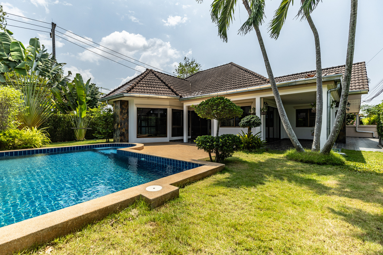 Beautiful Pool House - ฿ 6,490,000