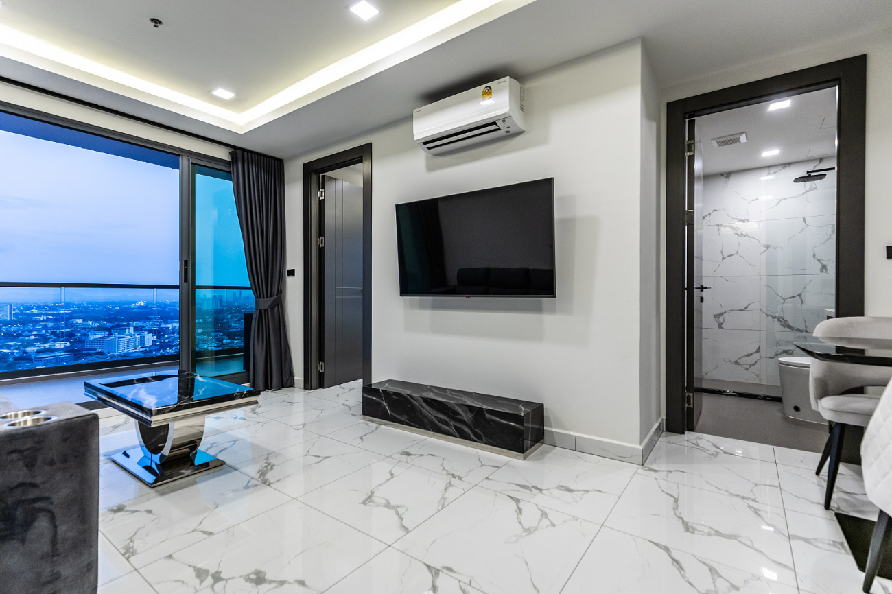 1 Bedroom Condo - ฿ 25,000 per month