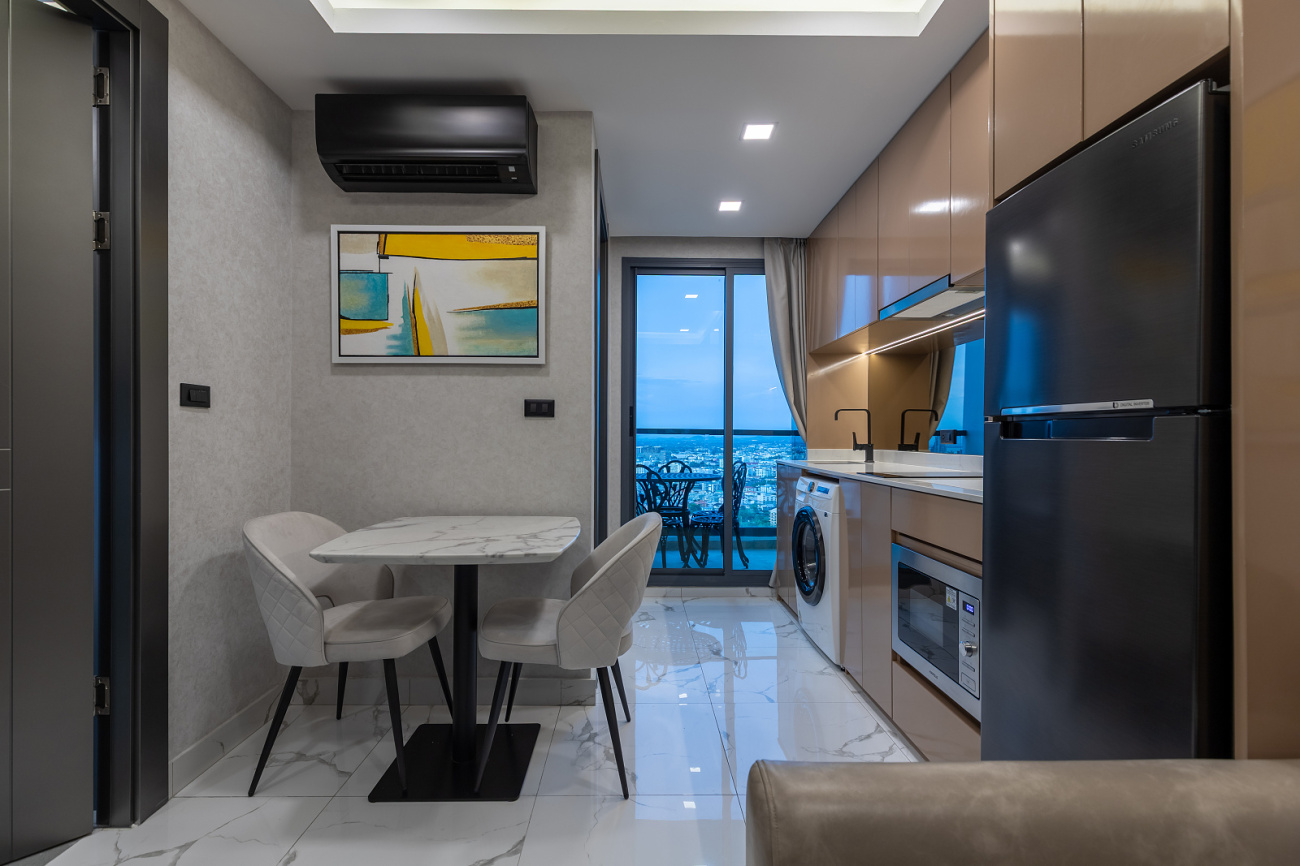 1 Bedroom Condo - ฿ 22,000 per month