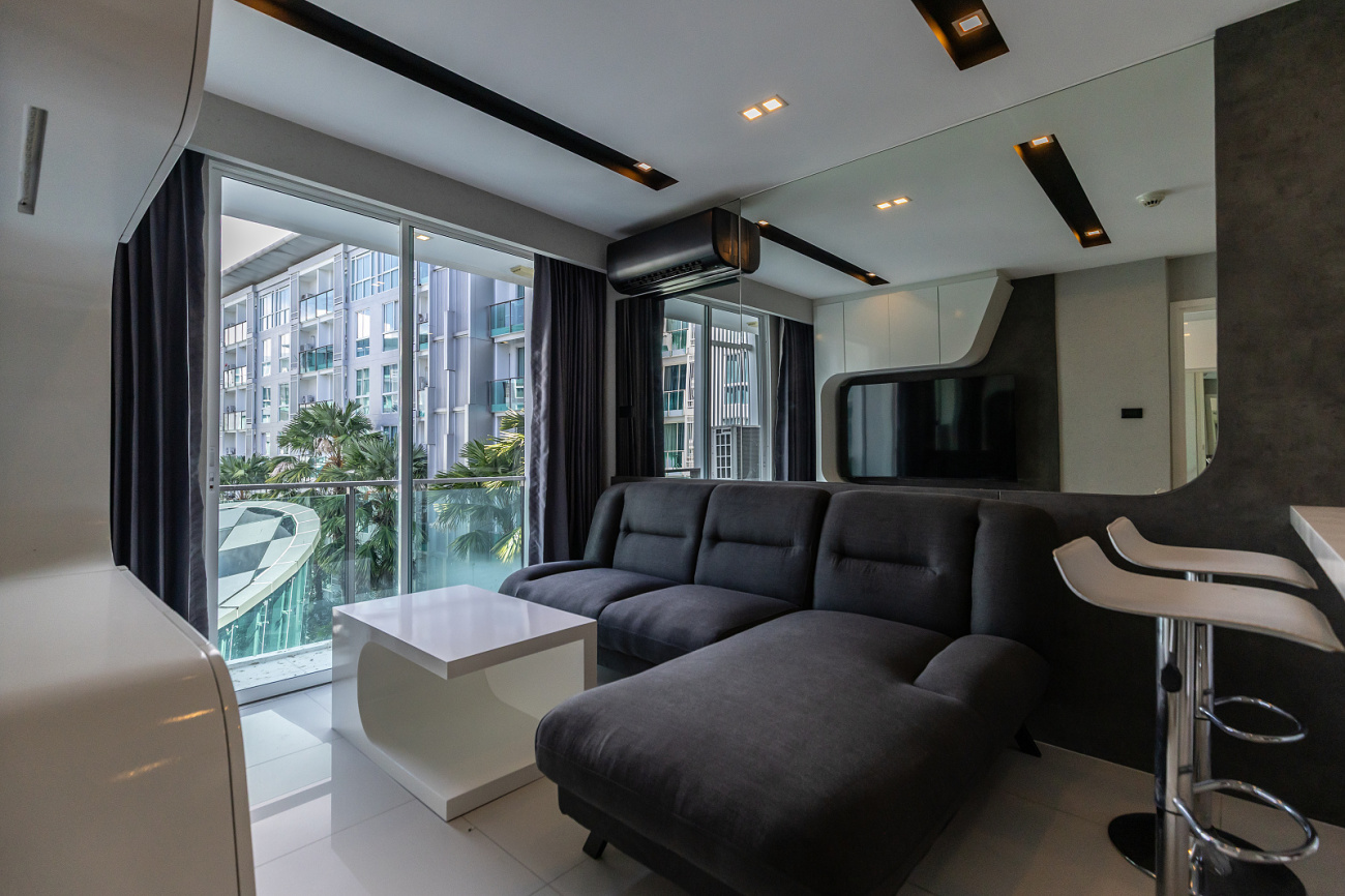 Stunning 1 Bedroom Condo - ฿ 3,250,000 