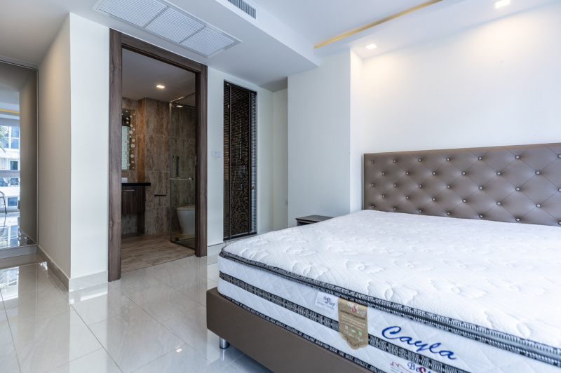 2 Bedroom Condo - ฿ 30,000 p/m