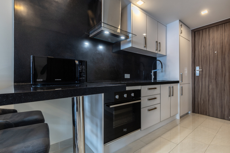 2 Bedroom Condo - ฿ 30,000 p/m