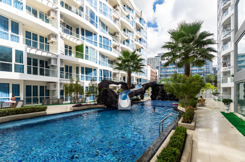 2 Bedroom Condo - ฿ 30,000 p/m