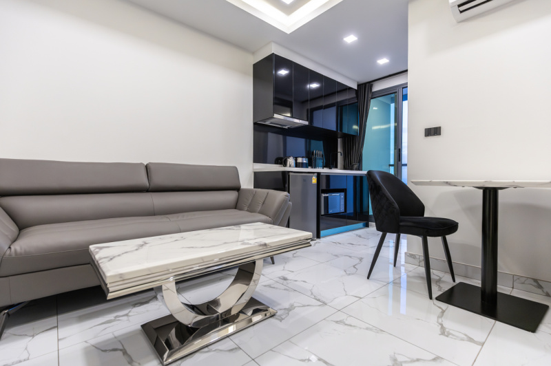 1 Bedroom Condo - ฿ 20,000 p/m