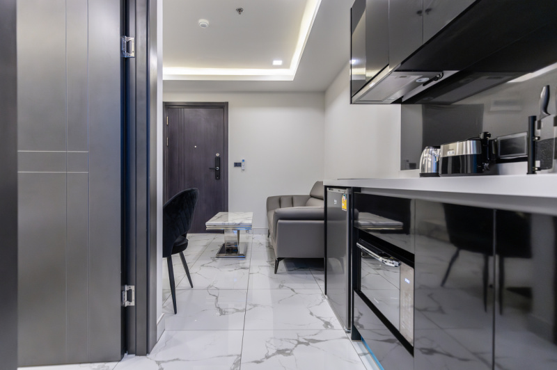 1 Bedroom Condo - ฿ 20,000 p/m