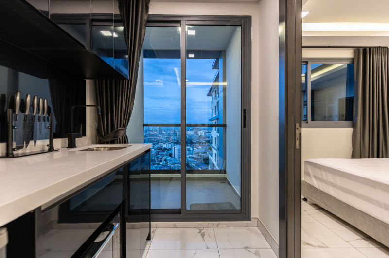 1 Bedroom Condo - ฿ 20,000 p/m