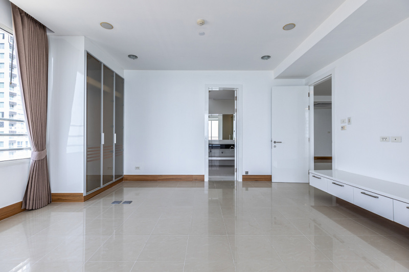 Exclusive 2 Bedroom Condo - ฿ 11,500,000