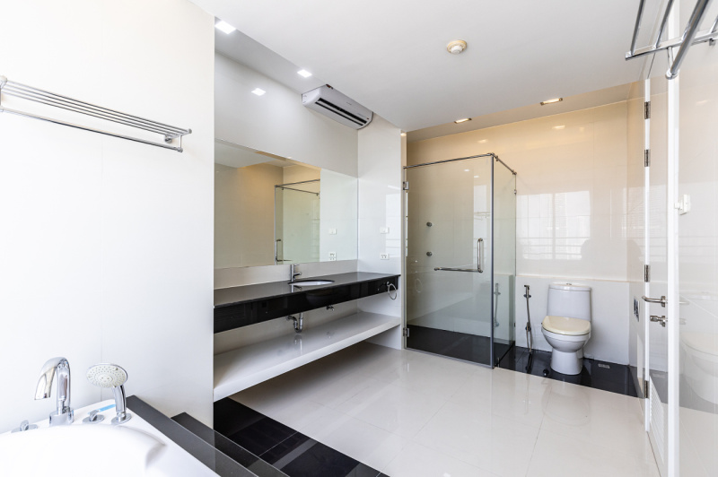 Exclusive 2 Bedroom Condo - ฿ 11,500,000