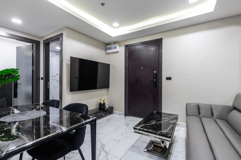 2 Bedroom Condo - ฿ 30.000 p/m