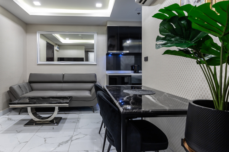2 Bedroom Condo - ฿ 30.000 p/m