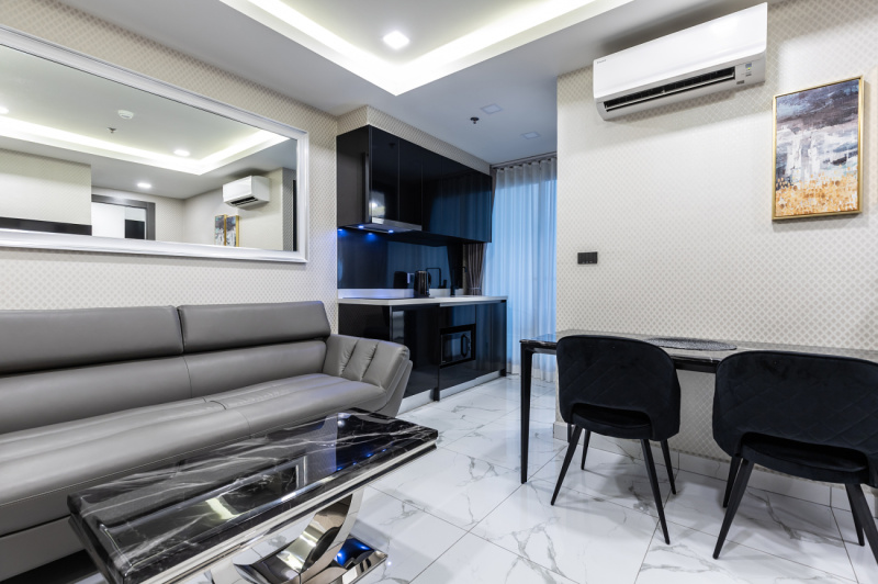 2 Bedroom Condo - ฿ 30.000 p/m