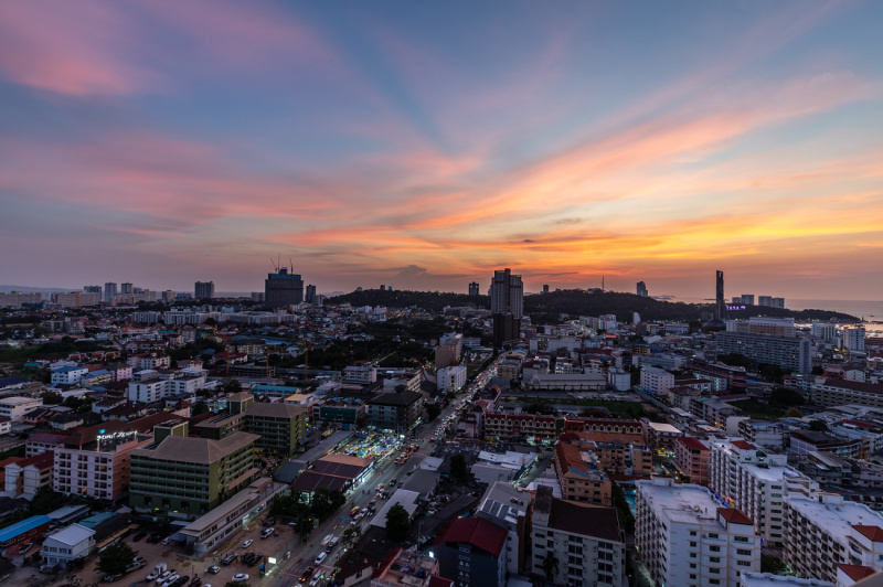 2 Bedroom Condo - ฿ 30.000 p/m
