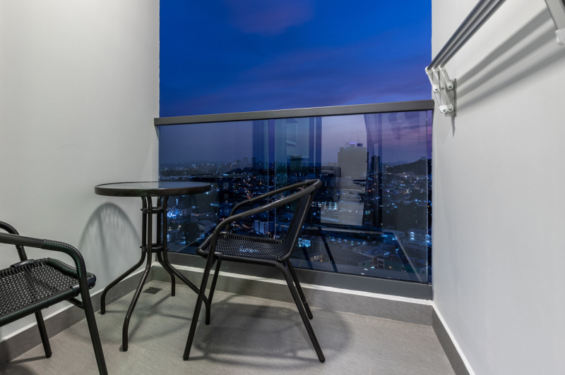 2 Bedroom Condo - ฿ 30.000 p/m