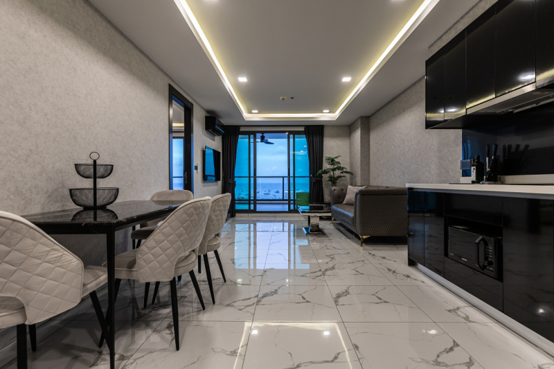 2 Bedroom Condo - ฿ 50.000 p/m
