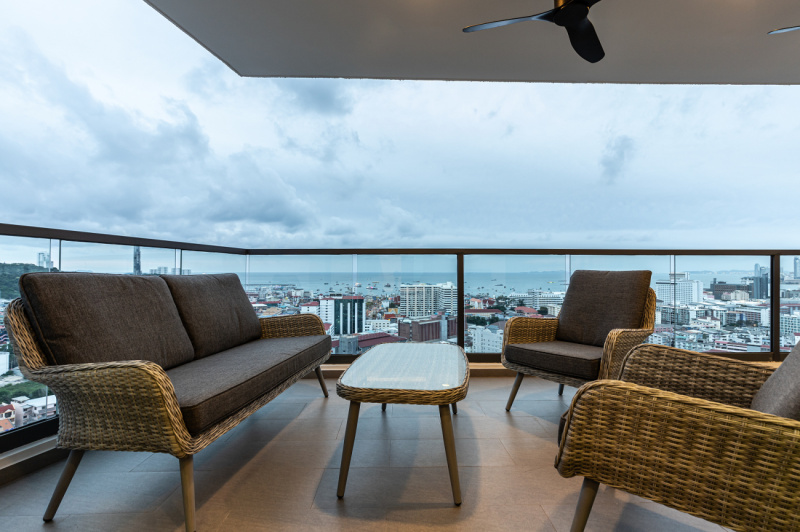 2 Bedroom Condo - ฿ 50.000 p/m
