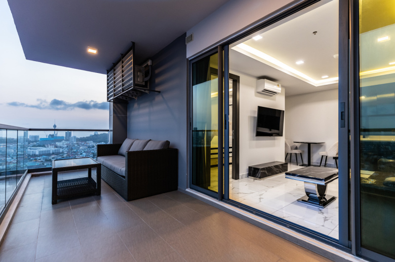 1 Bedroom Condo - ฿ 25,000 p/m