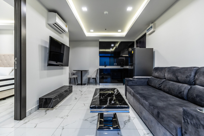 1 Bedroom Condo - ฿ 25,000 p/m