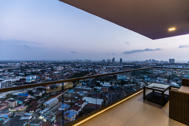 1 Bedroom Condo - ฿ 25,000 p/m