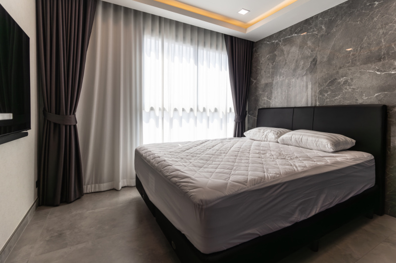 Luxury 1 Bedroom Condo - ฿ 9.600,000 