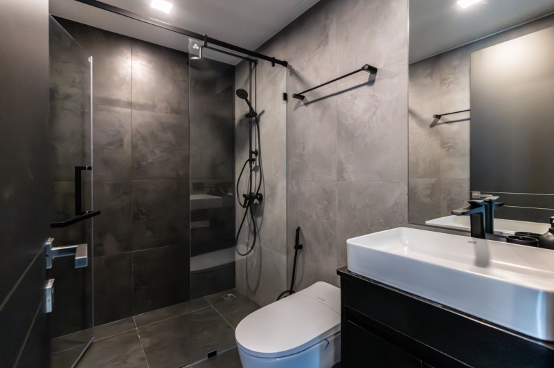Luxury 1 Bedroom Condo - ฿ 9.600,000 