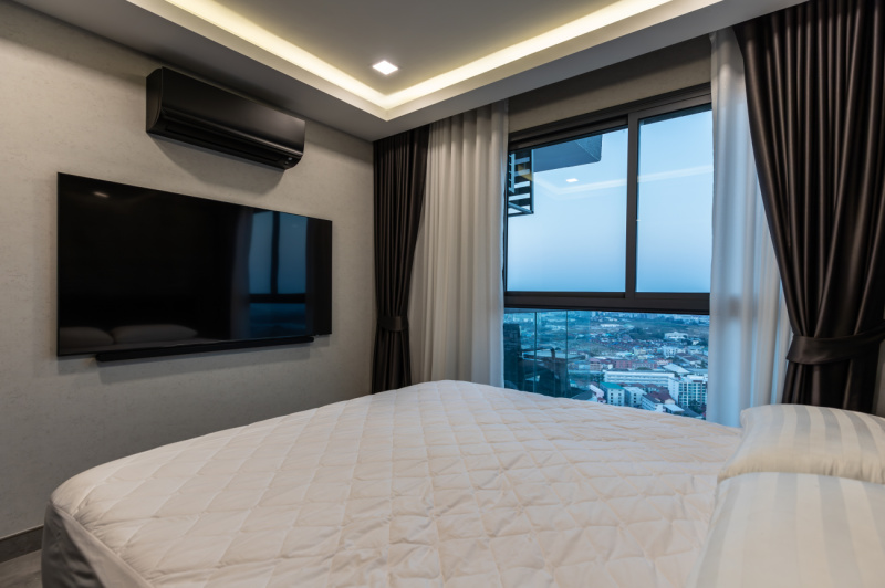 Luxury 1 Bedroom Condo - ฿ 9.600,000 