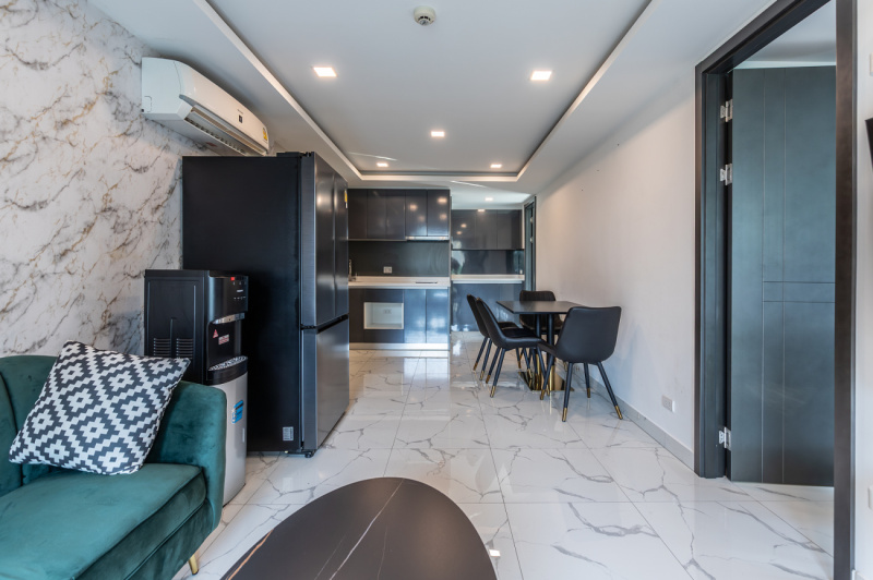 2 Bedroom Condo - ฿ 30.000 p/m