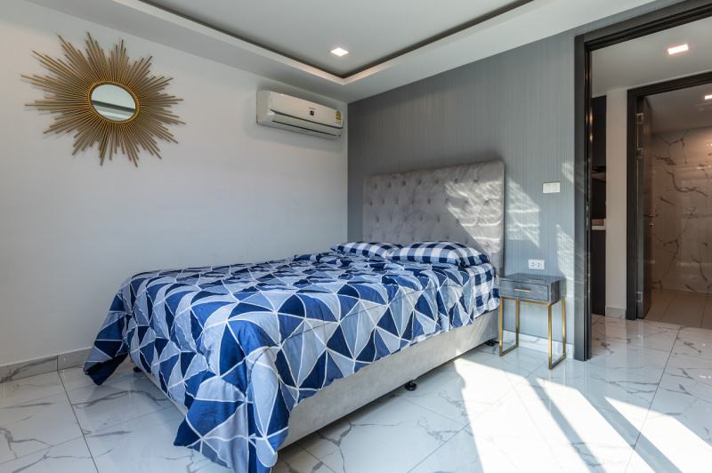 2 Bedroom Condo - ฿ 30.000 p/m