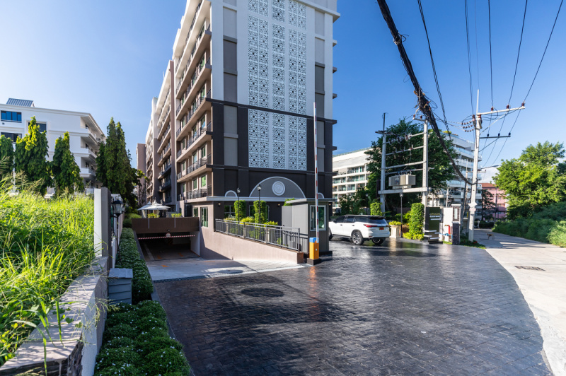 2 Bedroom Condo - ฿ 30.000 p/m