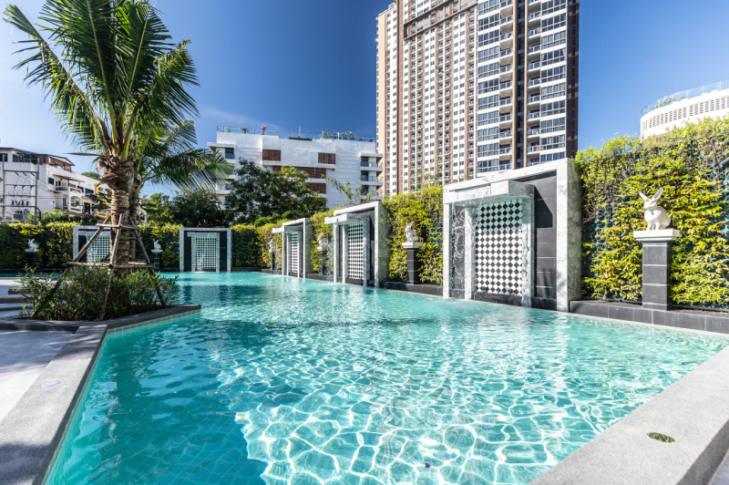 1 Bedroom Condo - ฿ 15.000 p/m