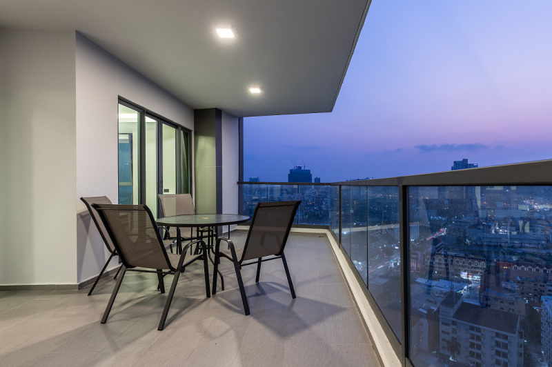 2 Bedroom Condo - ฿ 45.000 p/m