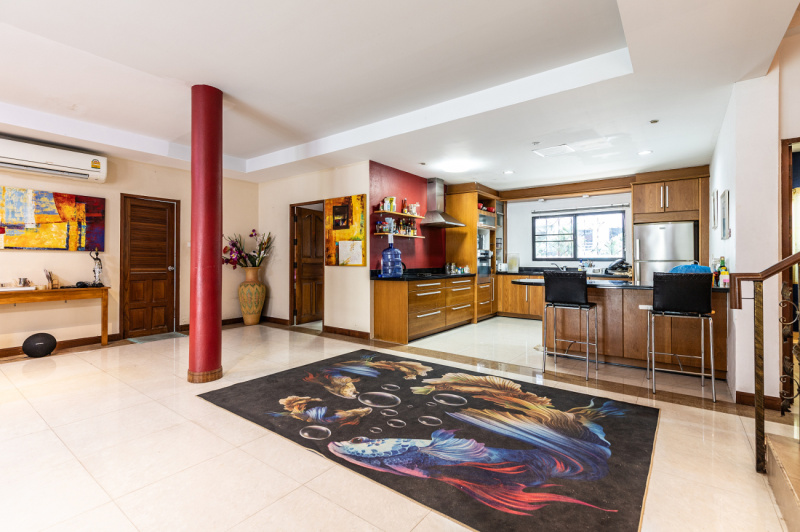 5 Bedroom Pool Villa - ฿ 15,800,000