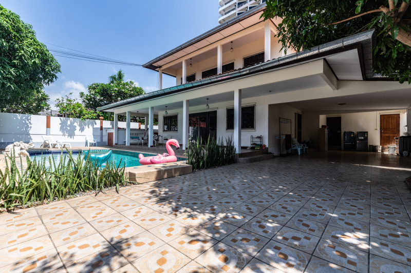 5 Bedroom Pool Villa - ฿ 15,800,000