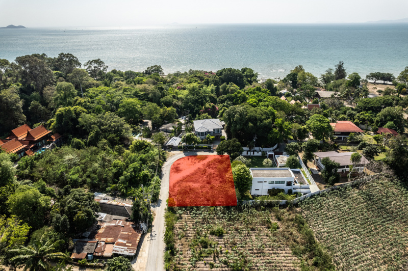 Exclusive land by the sea for sale - ฿ 19,800,000