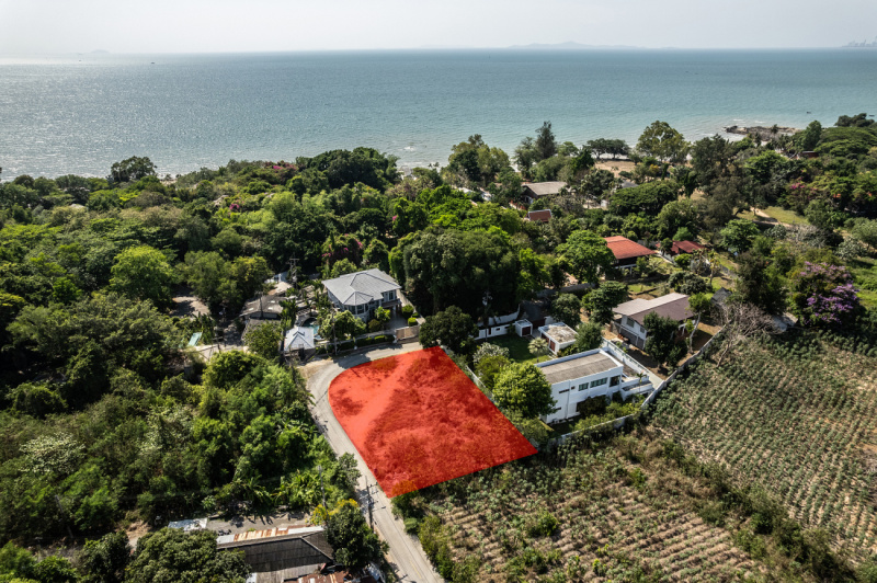 Exclusive land by the sea for sale - ฿ 19,800,000