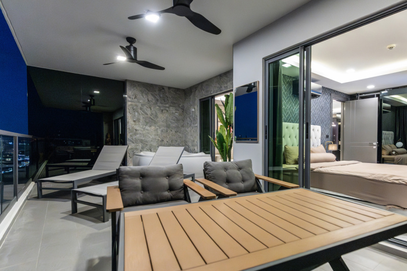 Exclusive 2 Bedroom Condo - ฿ 15.900.000