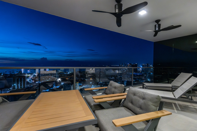 Exclusive 2 Bedroom Condo - ฿ 15.900.000
