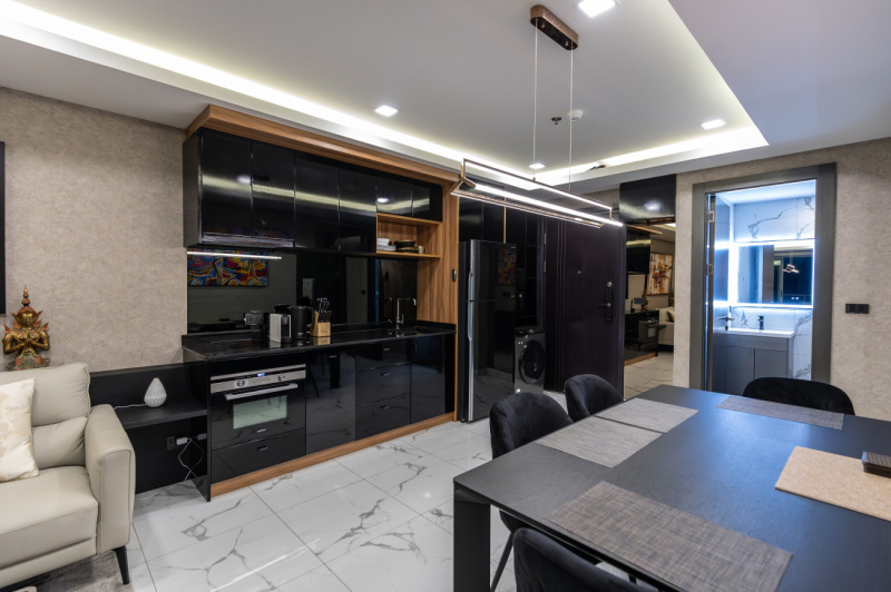 Exclusive 2 Bedroom Condo - ฿ 15.900.000