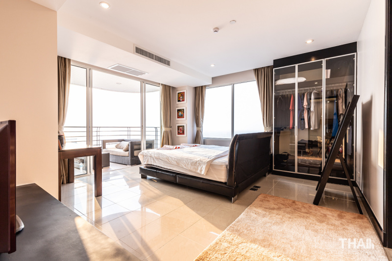Exclusive 2 Bedroom Condo - ฿ 13,500,000