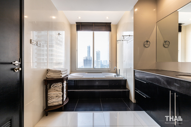Exclusive 2 Bedroom Condo - ฿ 13,500,000