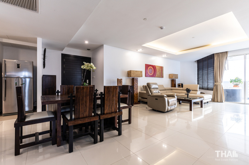 Exclusive 2 Bedroom Condo - ฿ 13,500,000