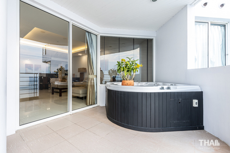Exclusive 2 Bedroom Condo - ฿ 13,500,000