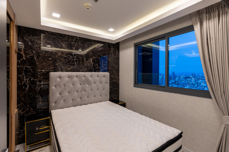 1 Bedroom Condo - ฿ 25,000 p/m