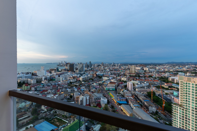 1 Bedroom Condo - ฿ 25,000 p/m
