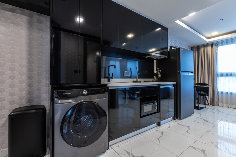 1 Bedroom Condo - ฿ 30.000 p/m