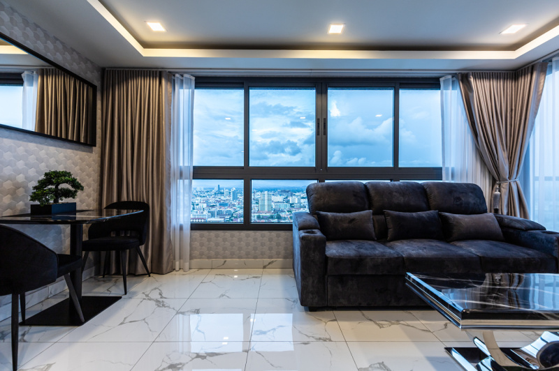 1 Bedroom Condo - ฿ 30.000 p/m