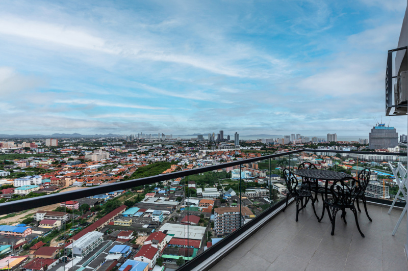 1 Bedroom Condo - ฿ 30.000 p/m