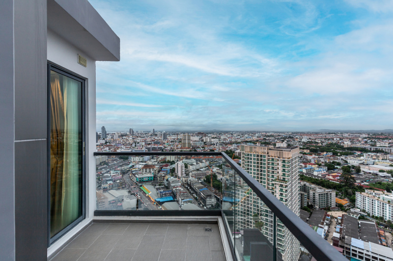 1 Bedroom Condo - ฿ 30.000 p/m