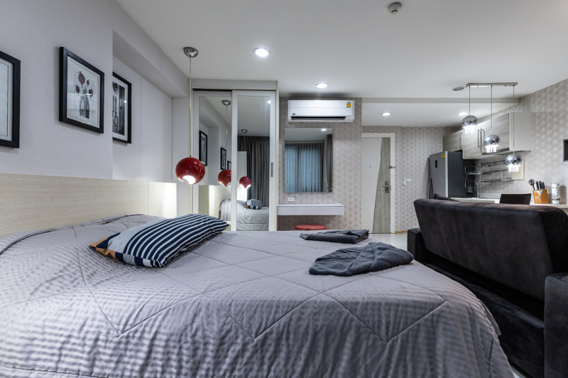 Spacious Studio with Pool Access - ฿ 2.500.000