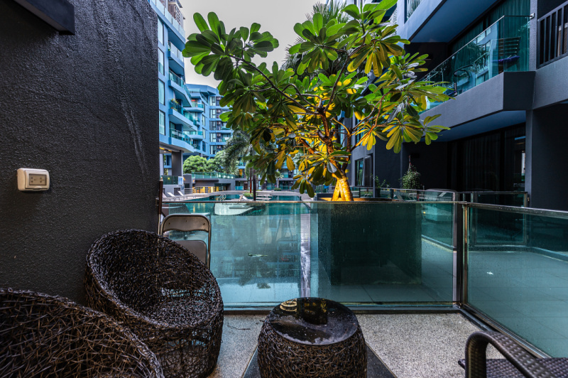 Spacious Studio with Pool Access - ฿ 2.500.000