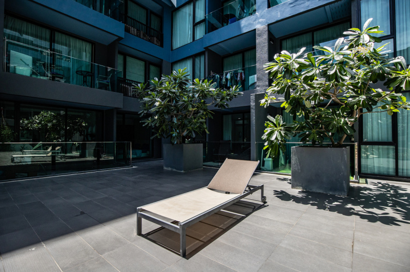 Spacious Studio with Pool Access - ฿ 2.500.000